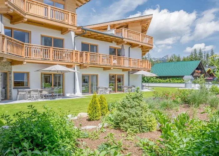 Aparthotel Alpenparks & Alpina Seefeld 4*