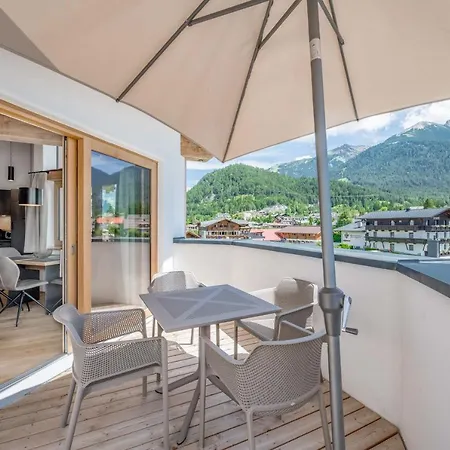 Alpenparks & Alpina Seefeld Aparthotel 4*