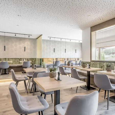 Alpenparks & Alpina Seefeld Ξενοδοχείο με διαμερίσματα Ζέεφελντ