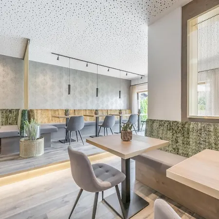 Ξενοδοχείο με διαμερίσματα Alpenparks & Alpina Seefeld 4*